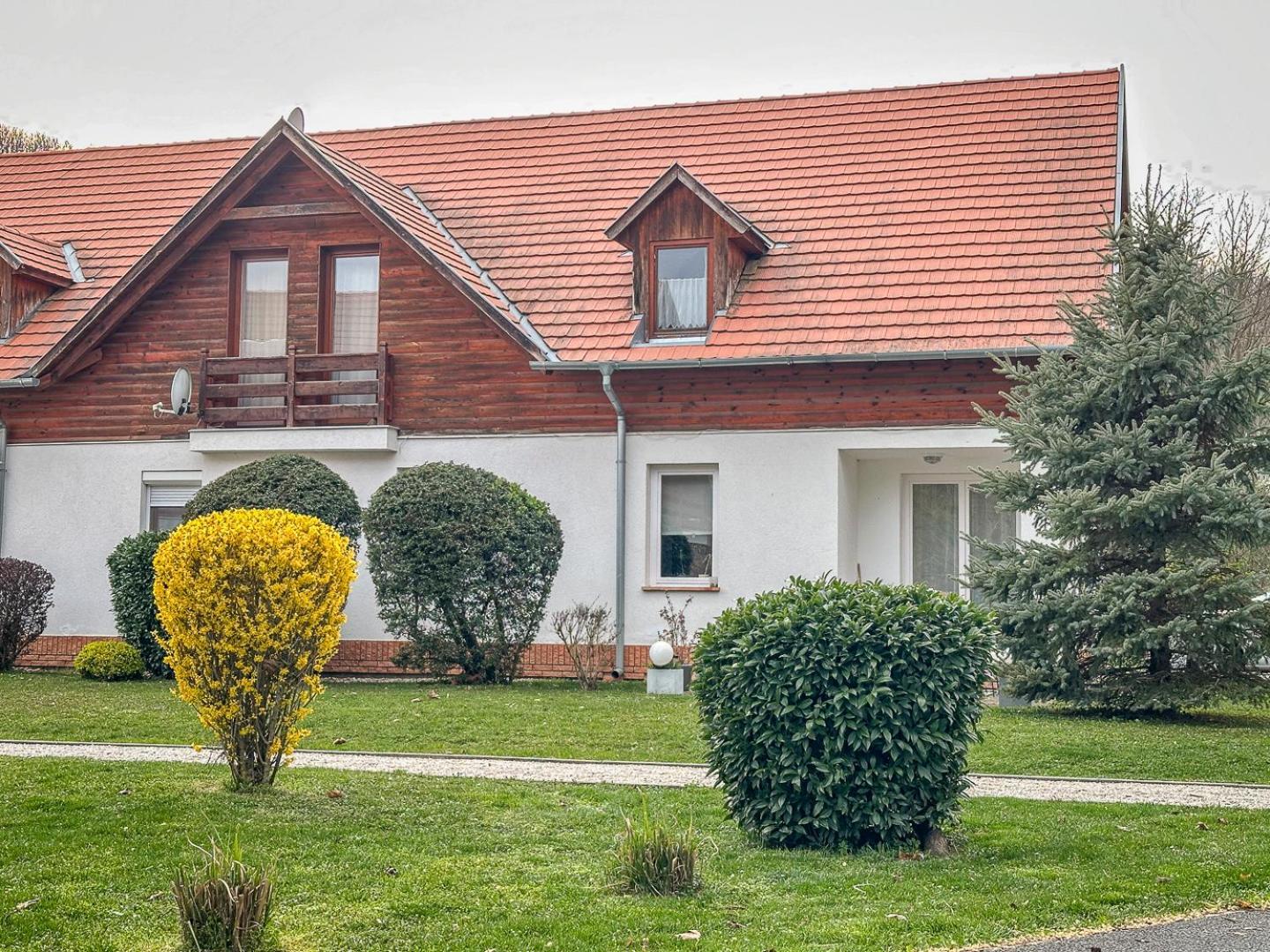 Birdie Apartman Zalacsany Bagian luar foto
