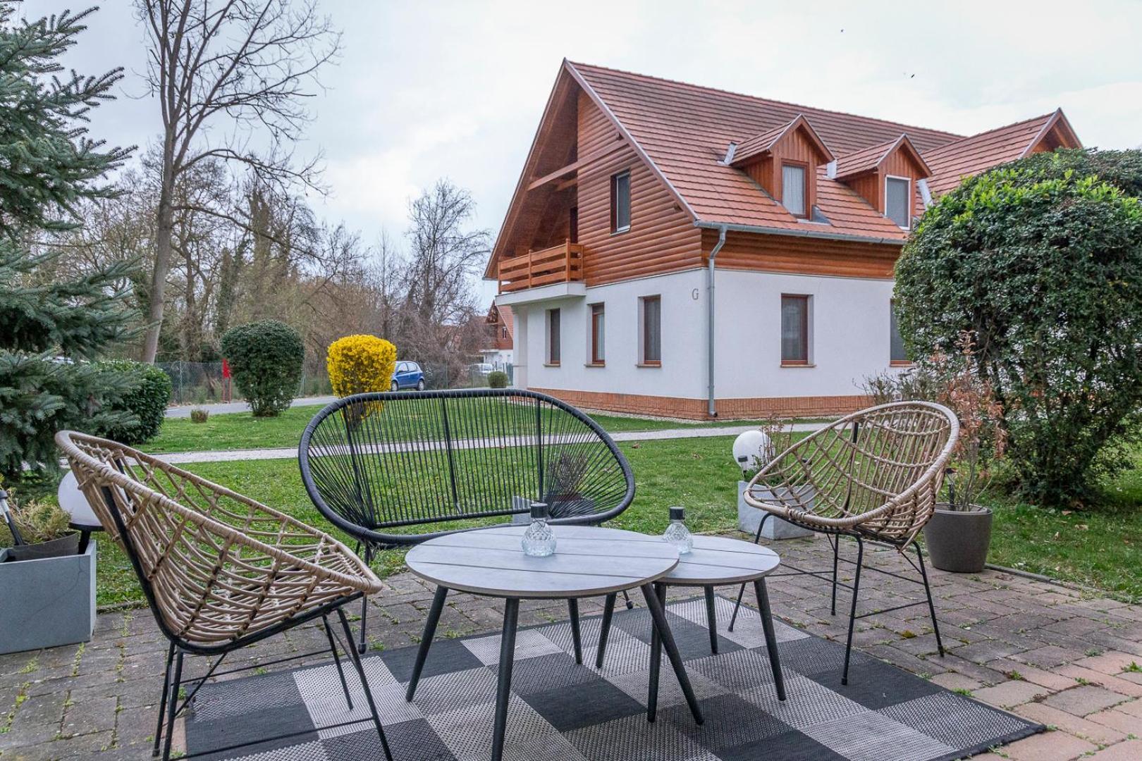 Birdie Apartman Zalacsany Bagian luar foto